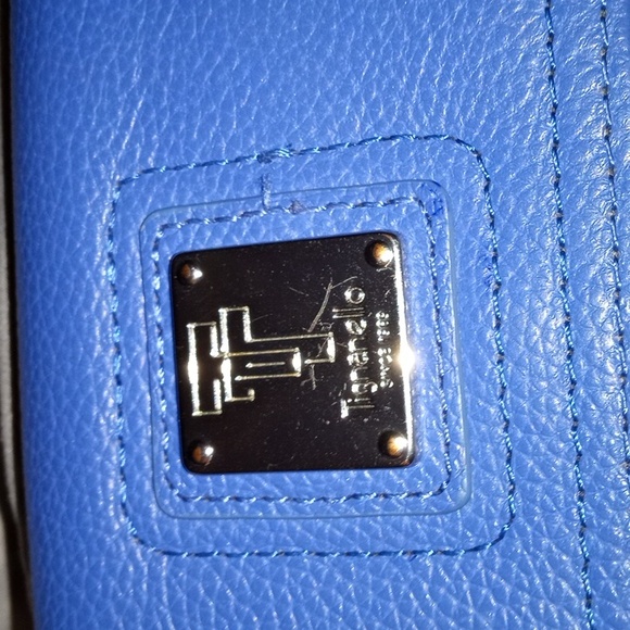 Tignanello genuine, leather wallet - Picture 2 of 11